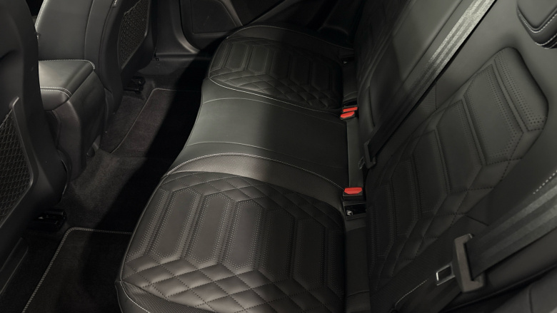 Ford Focus 1.0 EcoBoost Hybrid mHEV Active Vign 5dr Auto Petrol Hatchback